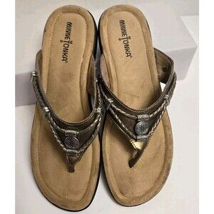 Minnetonka Bronze Leather Embelished Thongs Comfort Sandals Size 9 Flip Flop
